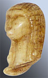 Photo de "La Dame de Brassempouy", cette tête est scultée dans l'ivoire
